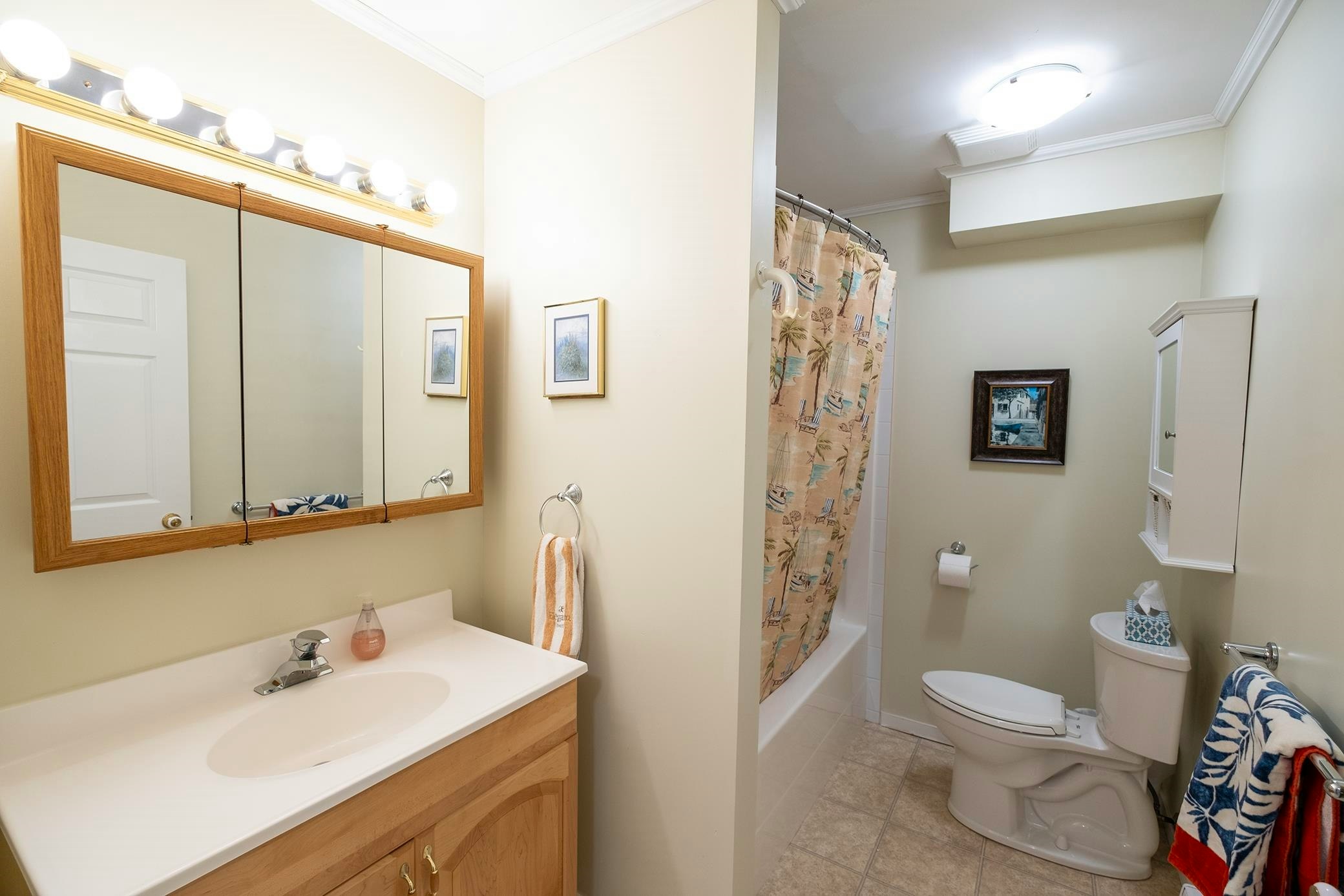 2556 Lower Road, Roberts Creek, BC, V0N 2W4 - 25