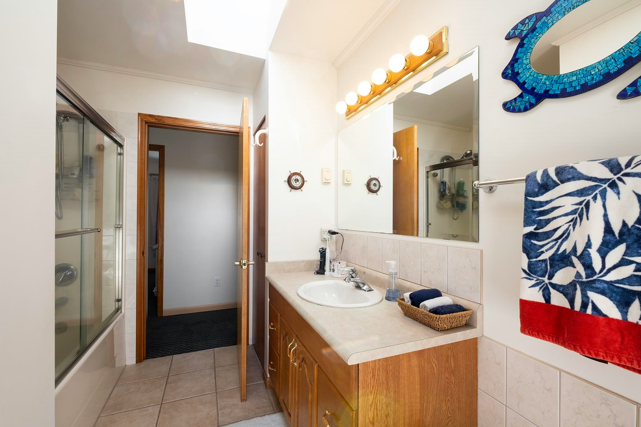 2556 Lower Road, Roberts Creek, BC, V0N 2W4 - 7