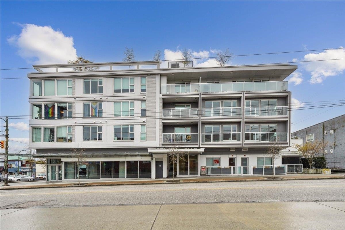 203-2508 Fraser Street, Vancouver, BC, V5T 3V4