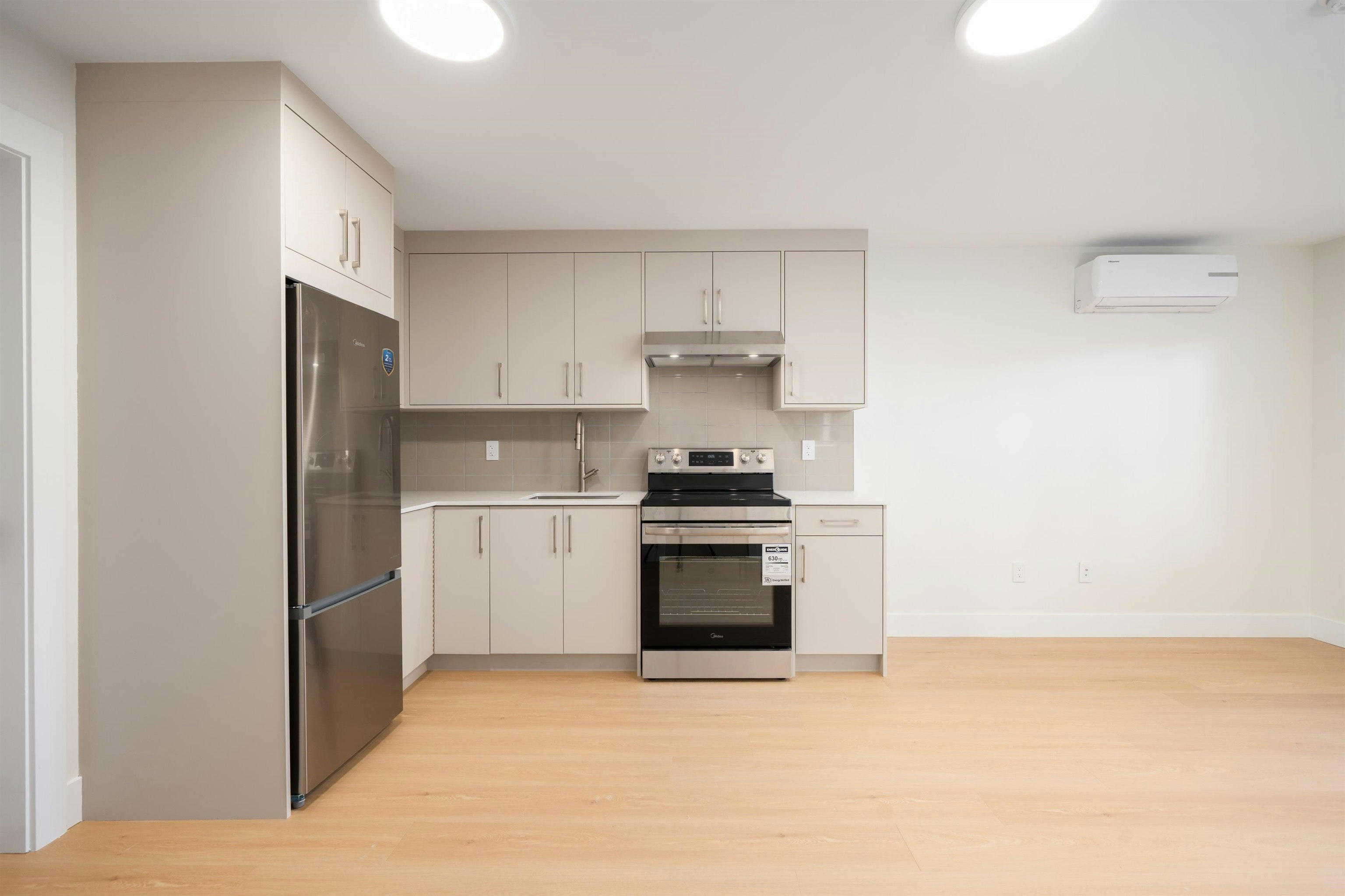 2-4331 Union Street, Burnaby, BC, V5C 2X5 - 24