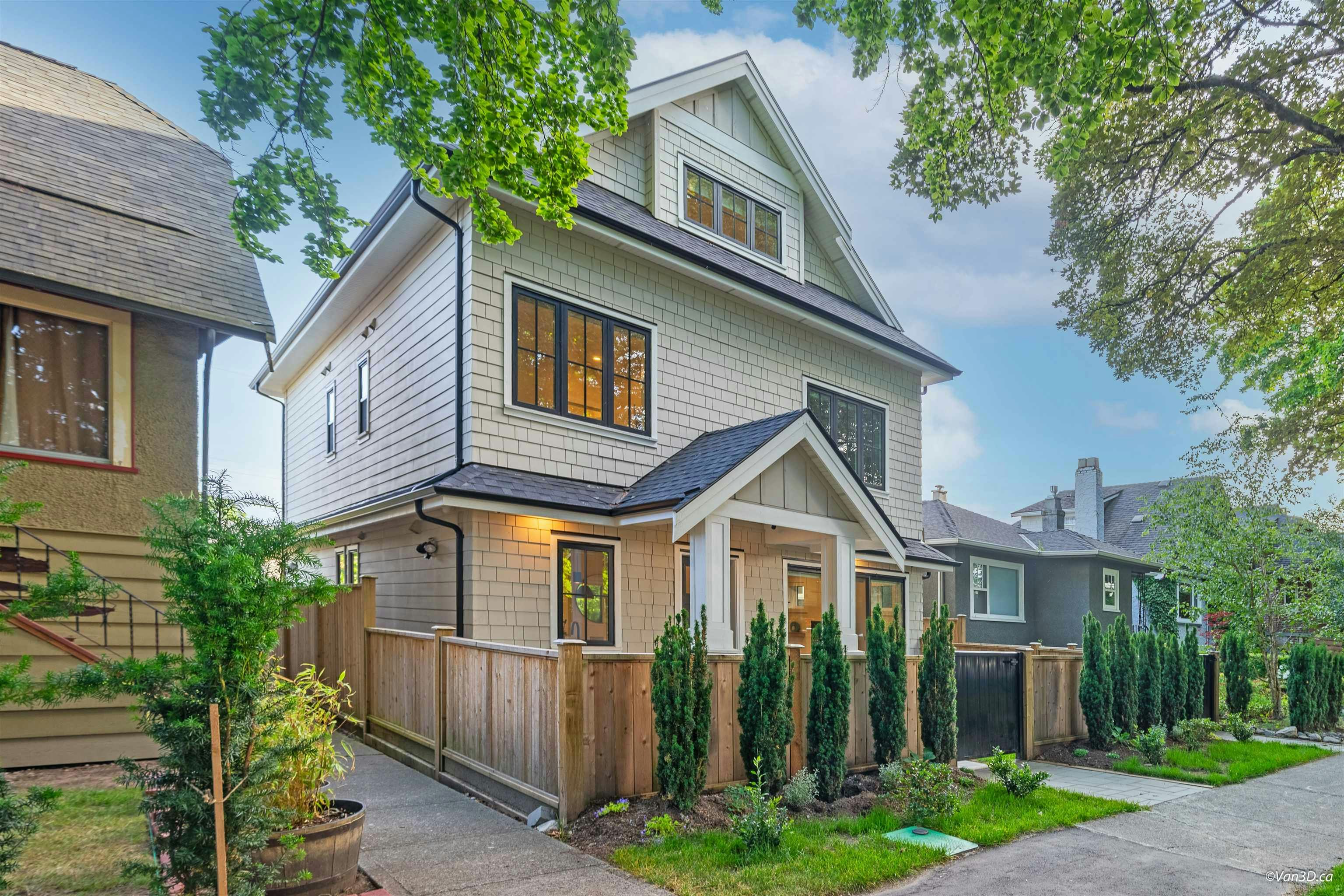 2558 William Street, Vancouver, BC, V5K 2Y4