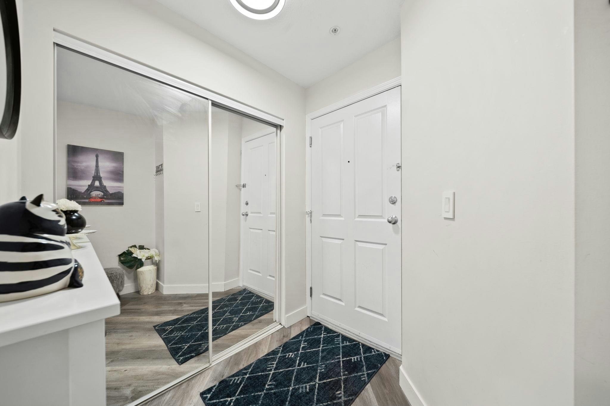 404-10186 155 Street, Surrey, BC, V3R 0R6 - 11