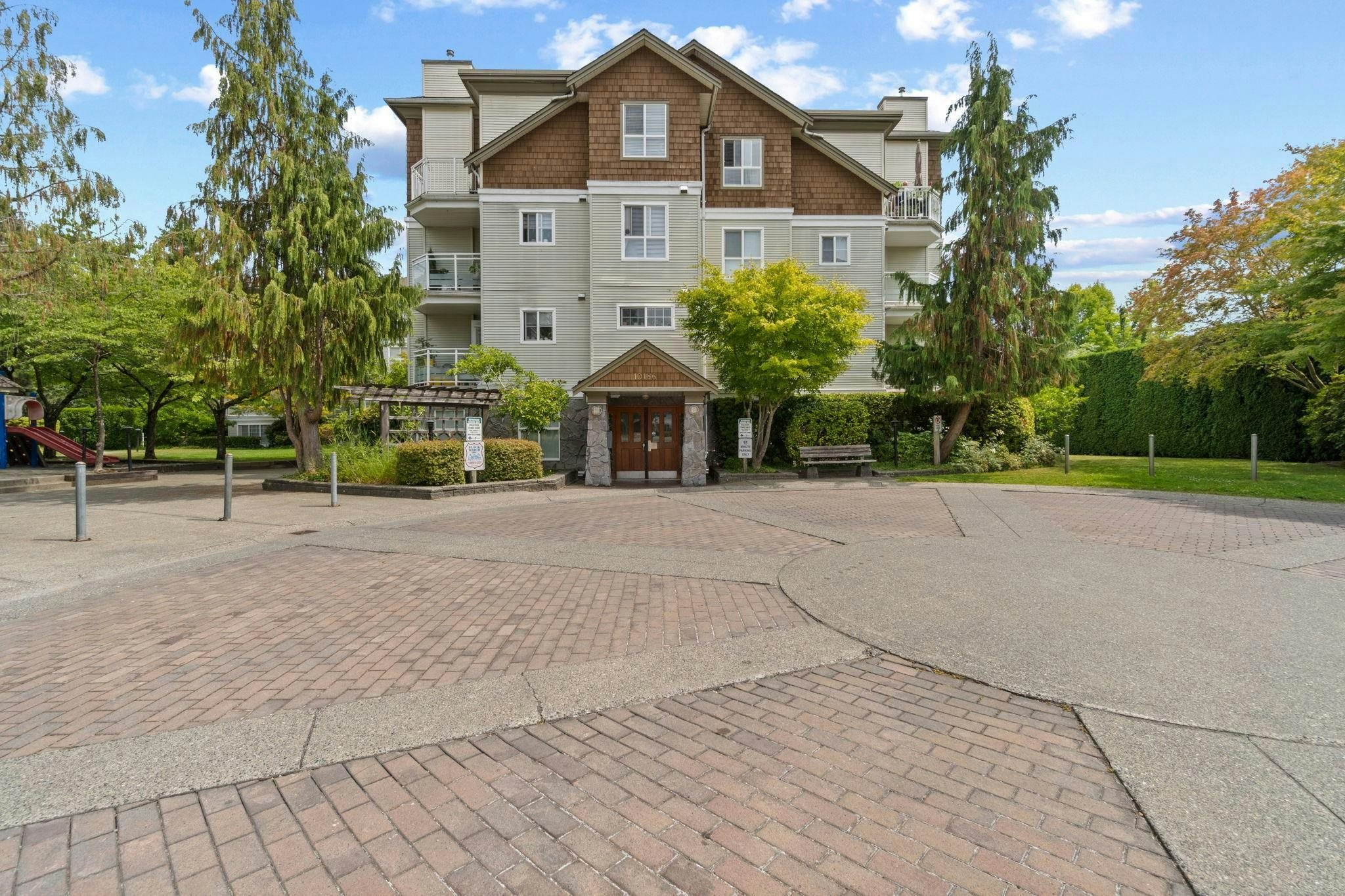 404-10186 155 Street, Surrey, BC, V3R 0R6 - 37