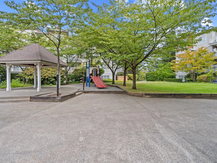 404-10186 155 Street, Surrey, BC, V3R 0R6 - 26