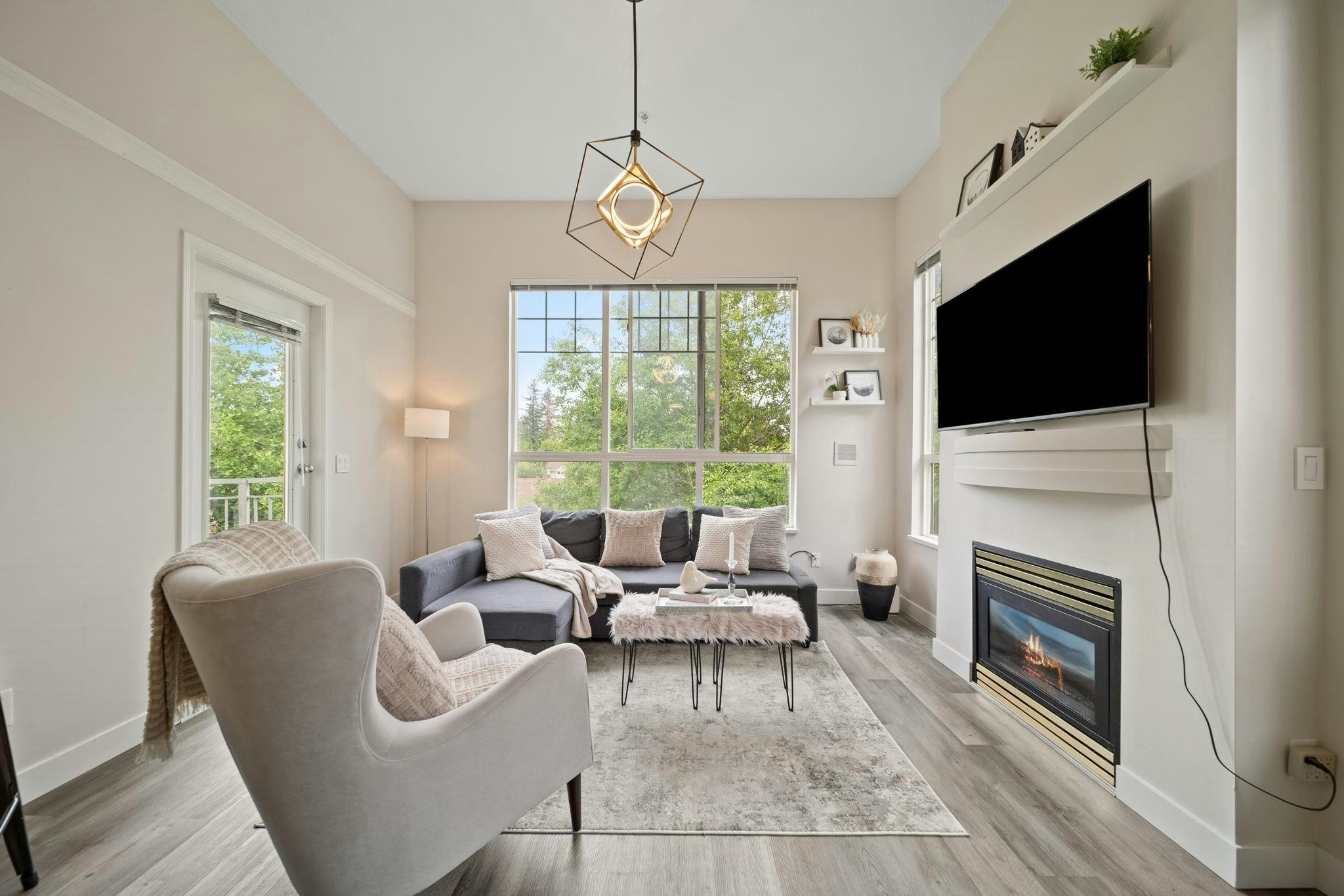 404-10186 155 Street, Surrey, BC, V3R 0R6 - 2