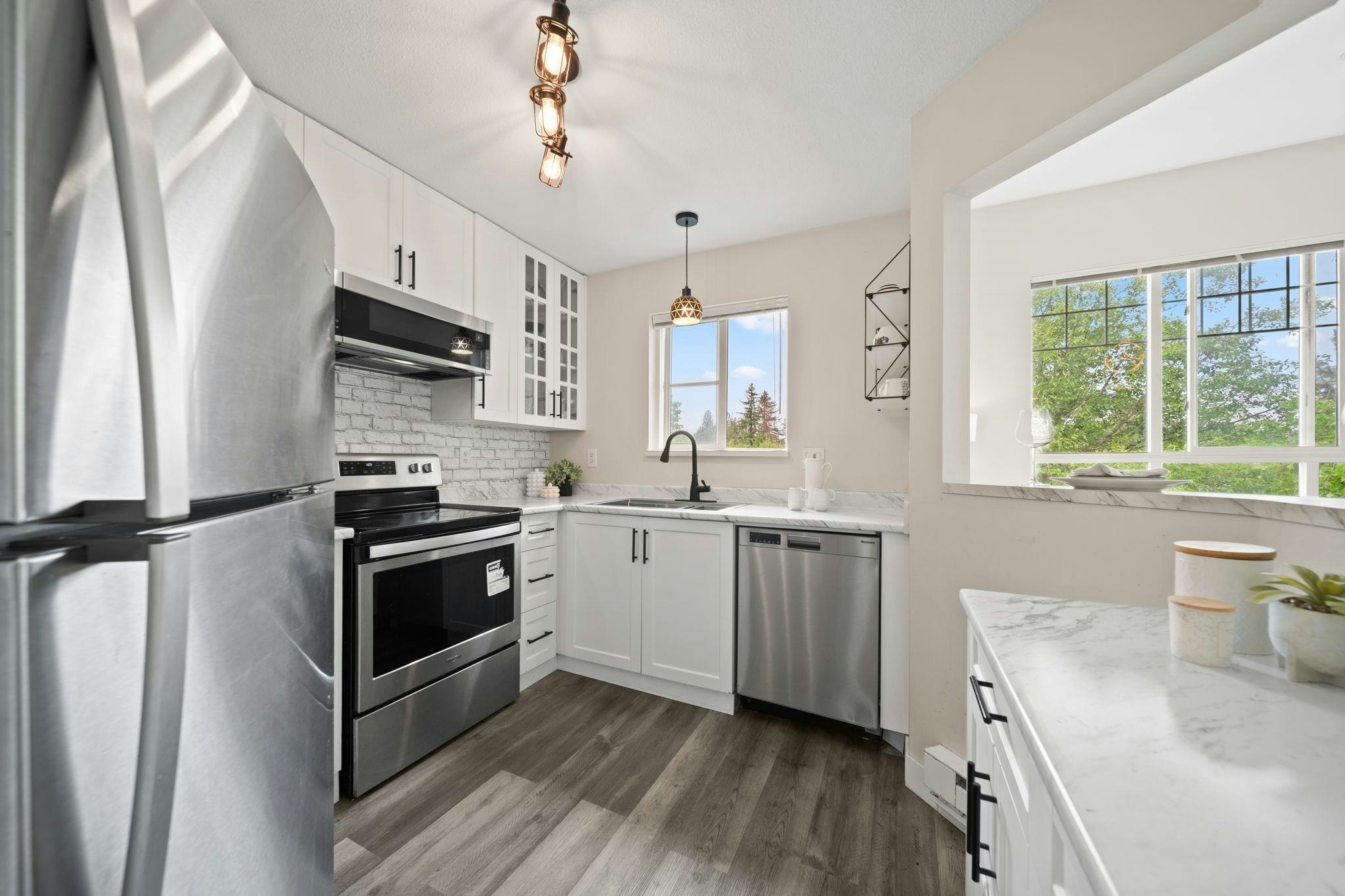 404-10186 155 Street, Surrey, BC, V3R 0R6 - 12