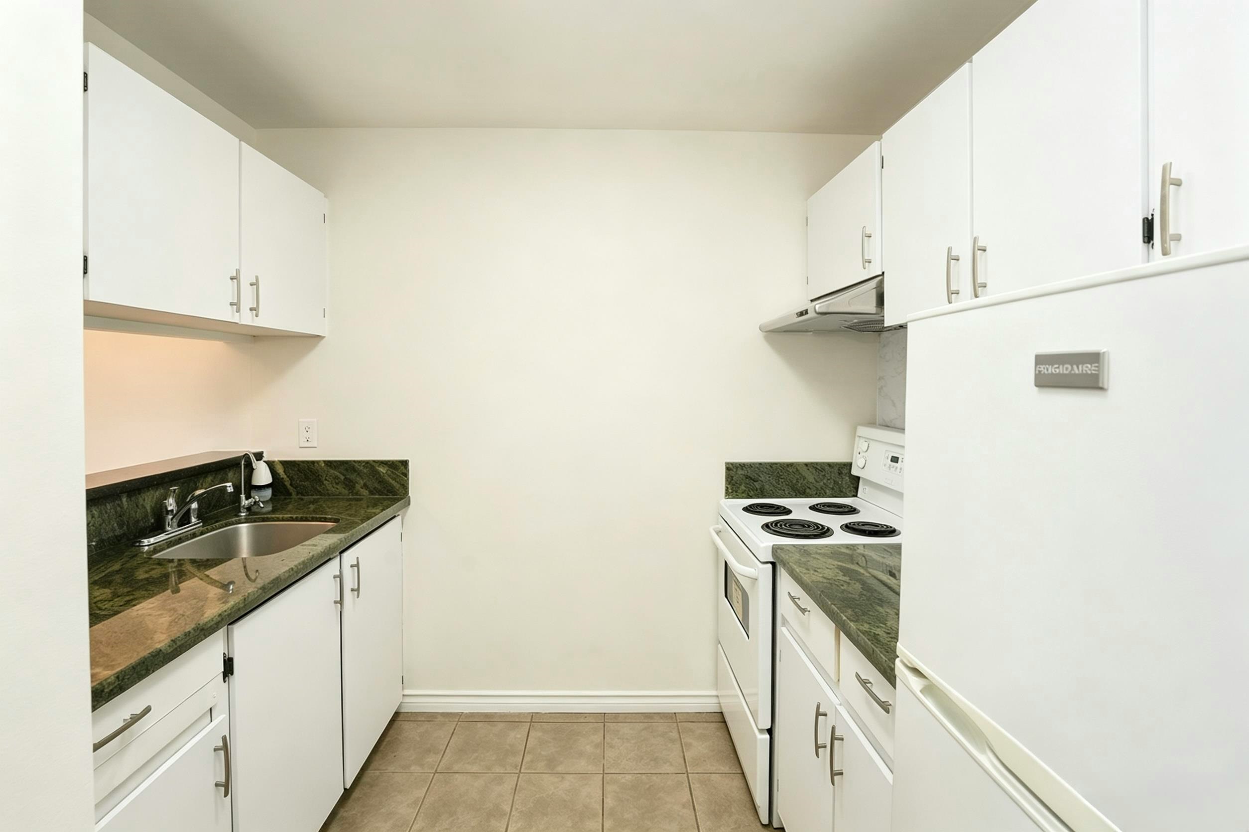 413-8120 Colonial Drive - 3