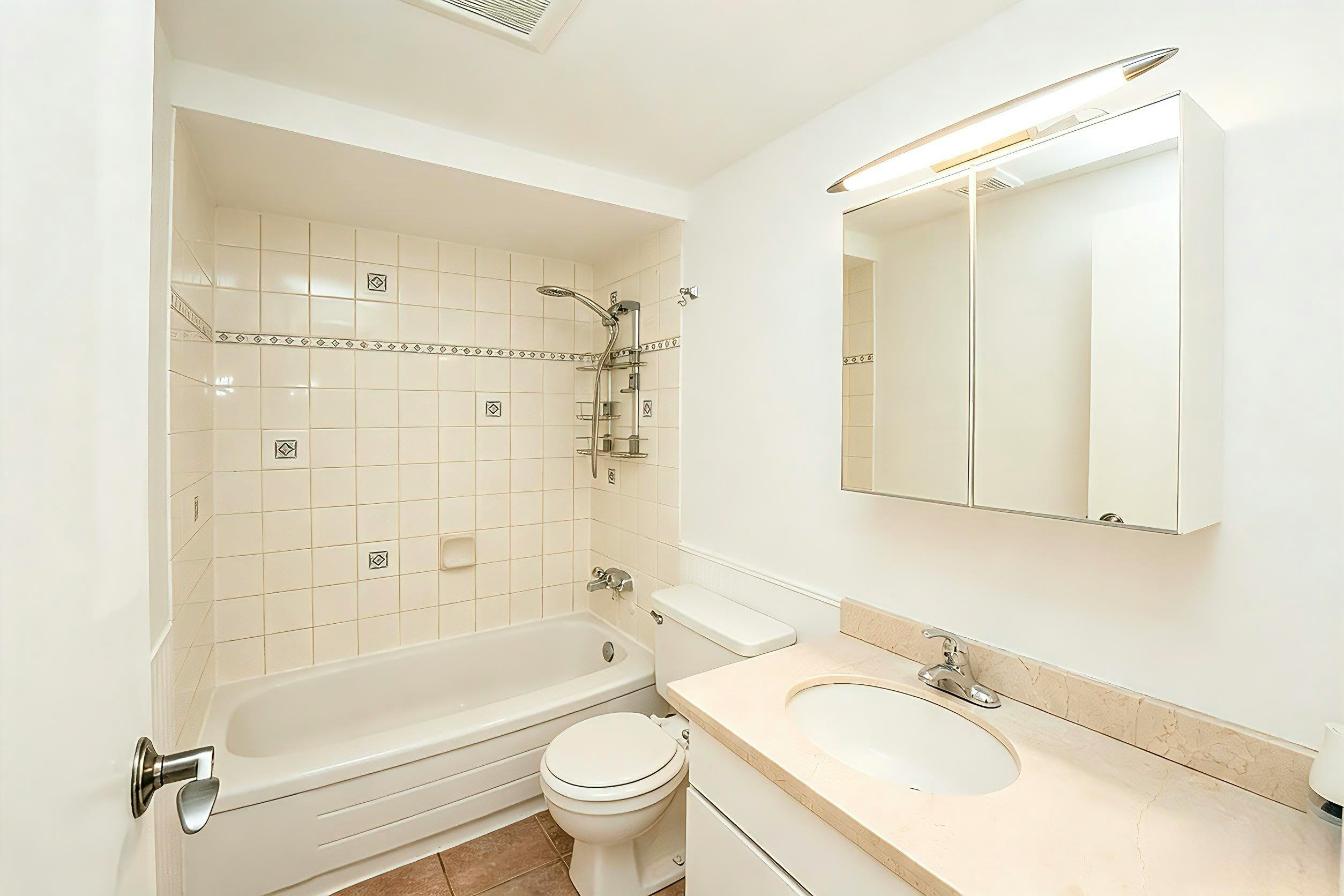 413-8120 Colonial Drive, Richmond, BC, V7C 4V2 - 8