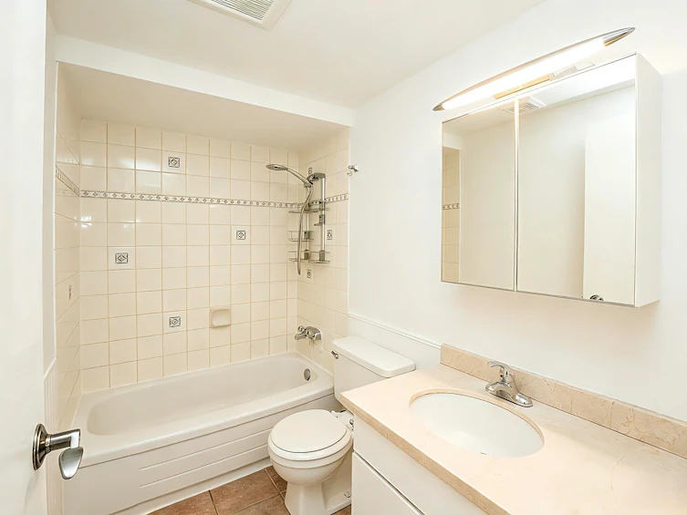 413-8120 Colonial Drive, Richmond, BC, V7C 4V2 - 8
