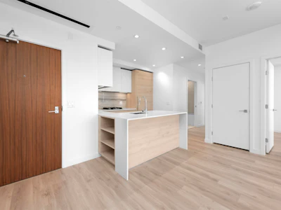 4001-680 Quayside Drive - 5