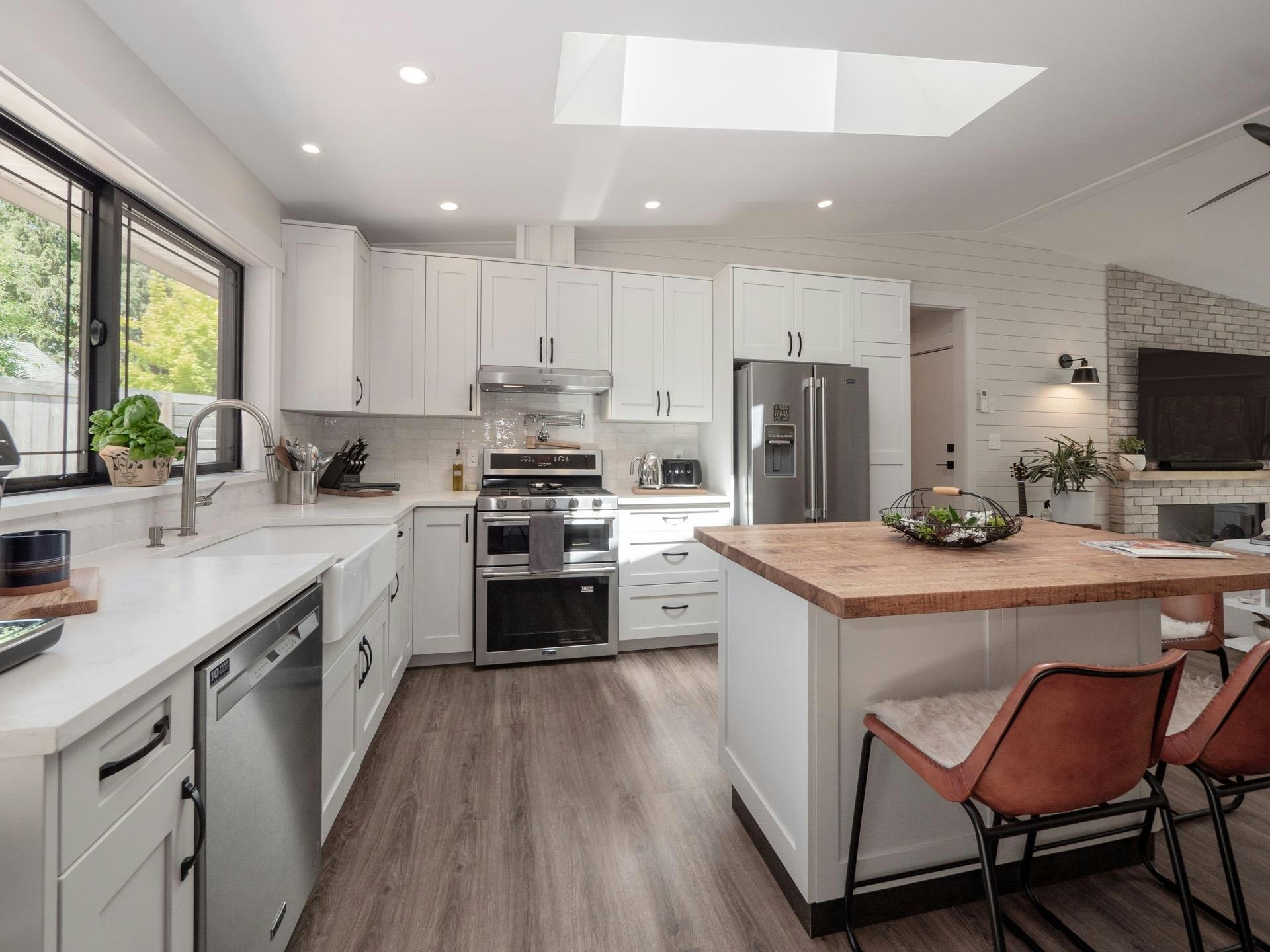 655 Dougall Road - 2