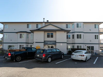 17-46160 Princess Avenue - 5