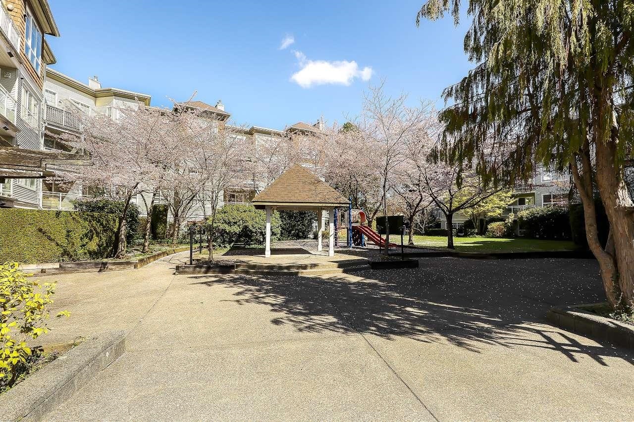 204-10188 155 Street, Surrey, BC, V3R 0R6