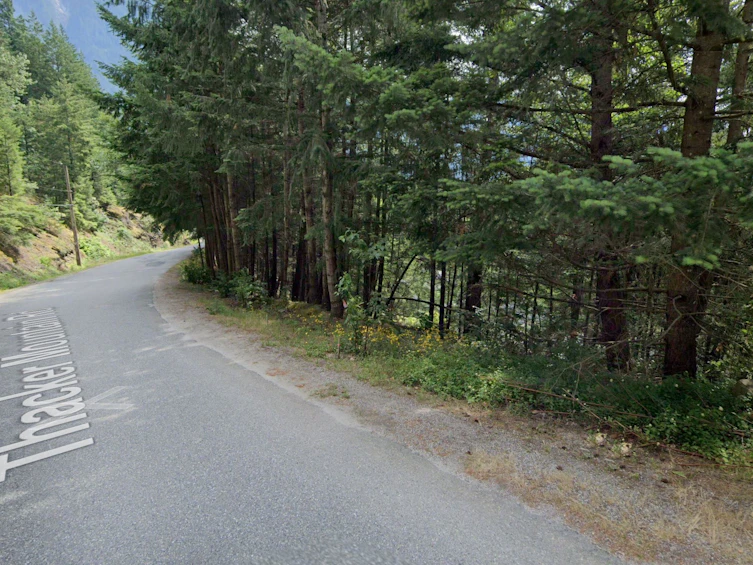 21523 Thacker Mtn Road, Hope, BC, V0X 1L1 - 6