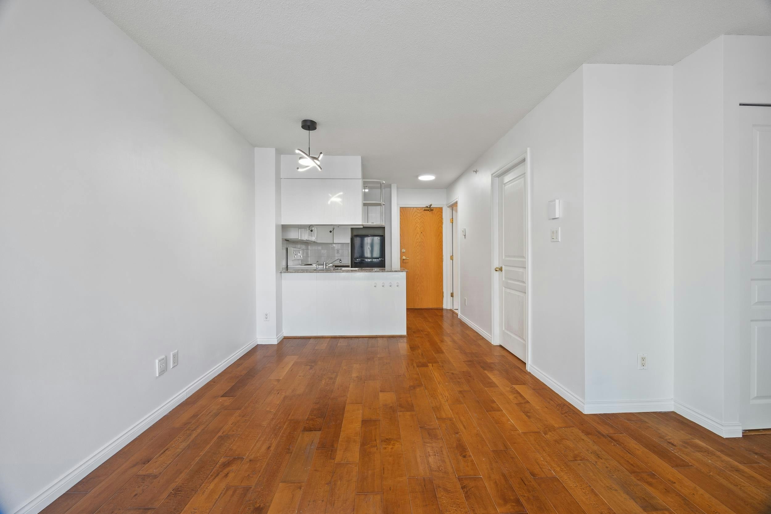 907-1189 Howe Street, Vancouver, BC, V6Z 2X4 - 12