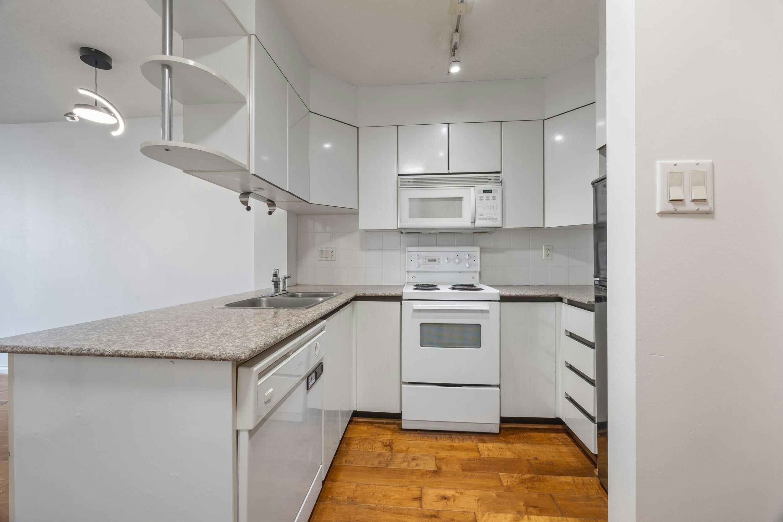 907-1189 Howe Street, Vancouver, BC, V6Z 2X4 - 17