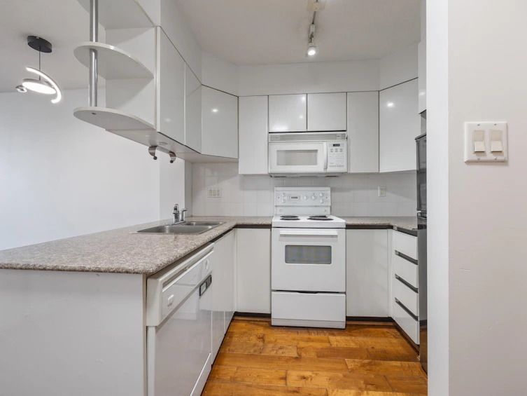 907-1189 Howe Street, Vancouver, BC, V6Z 2X4 - 17