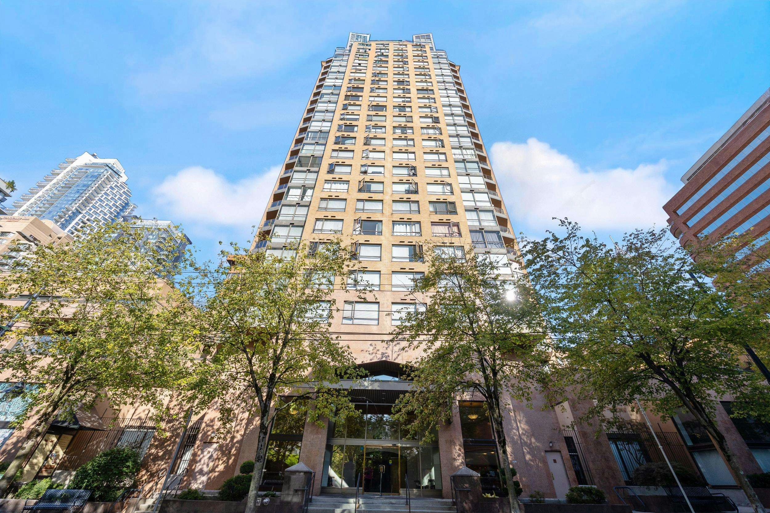907-1189 Howe Street - 2