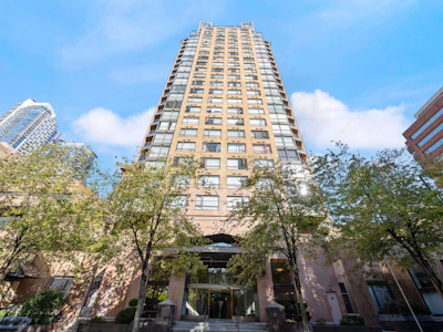 907-1189 Howe Street - 2