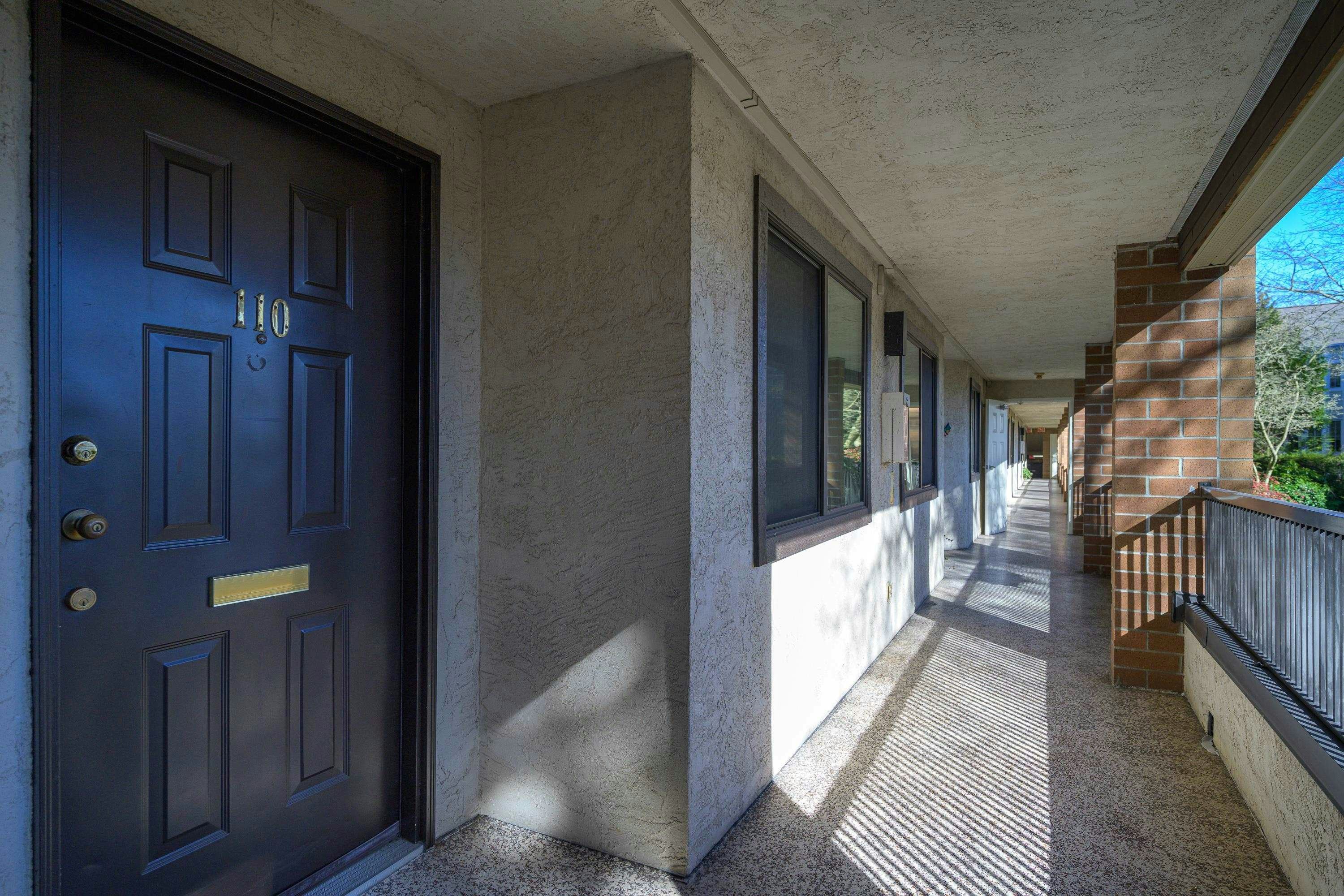 110-4803 48 Avenue - 5