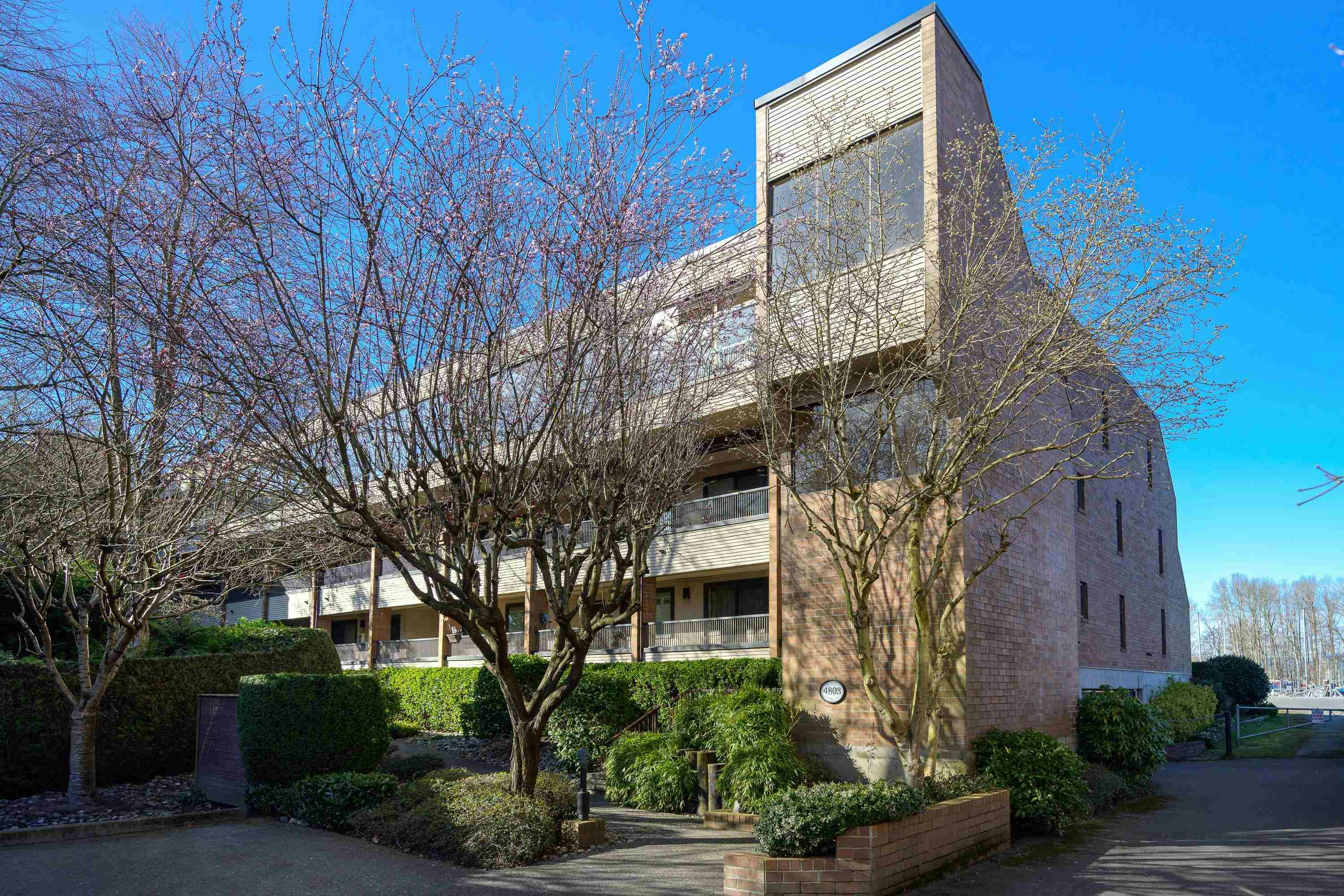 110-4803 48 Avenue - 2