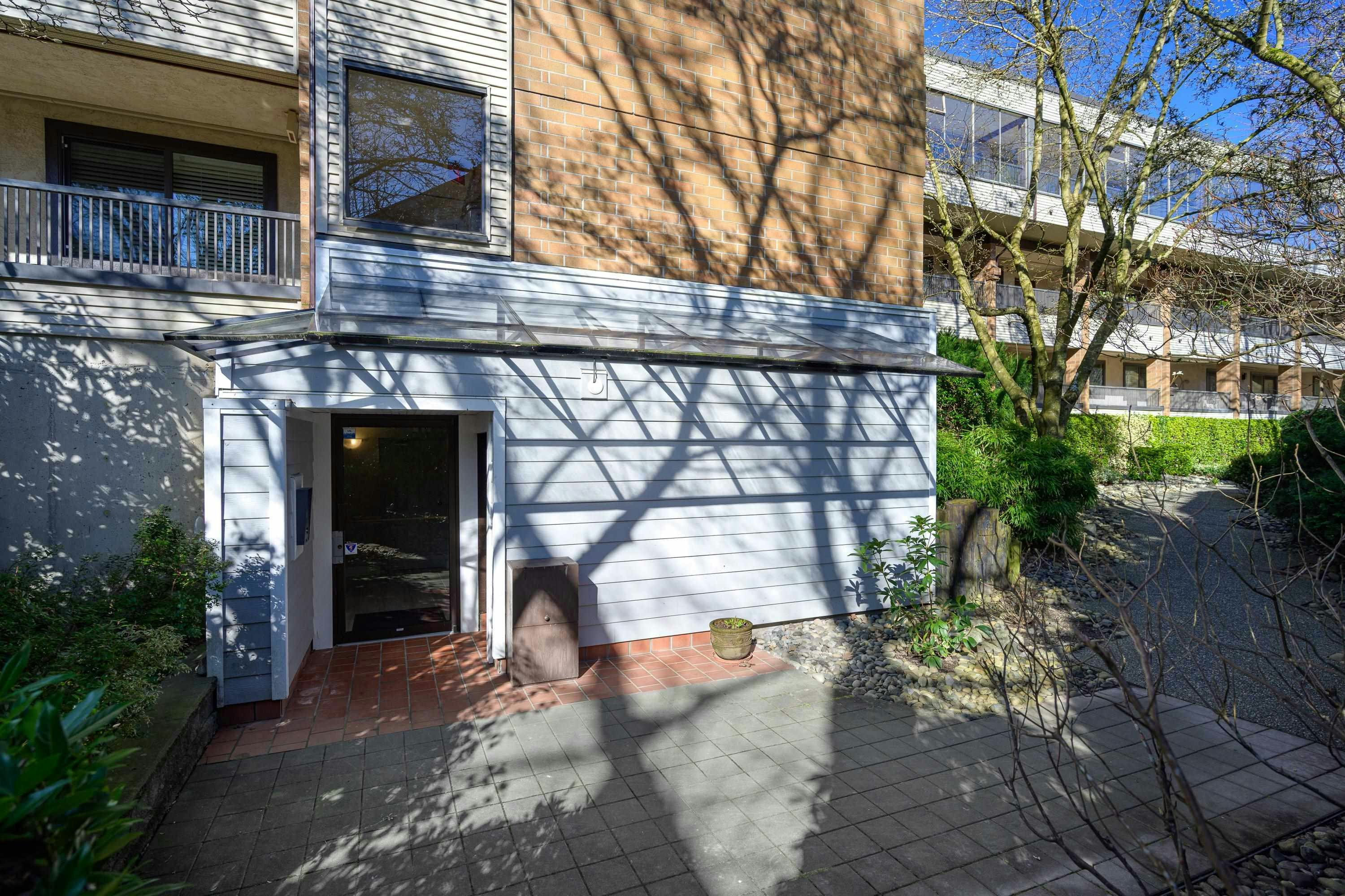 110-4803 48 Avenue - 4