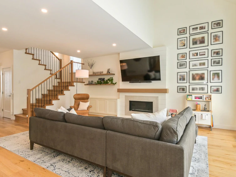 27726 Roundhouse Drive, Abbotsford, BC, V4X 0A5 - 4