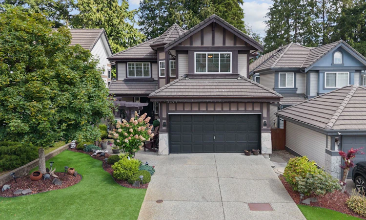 3277 Chartwell Grn
