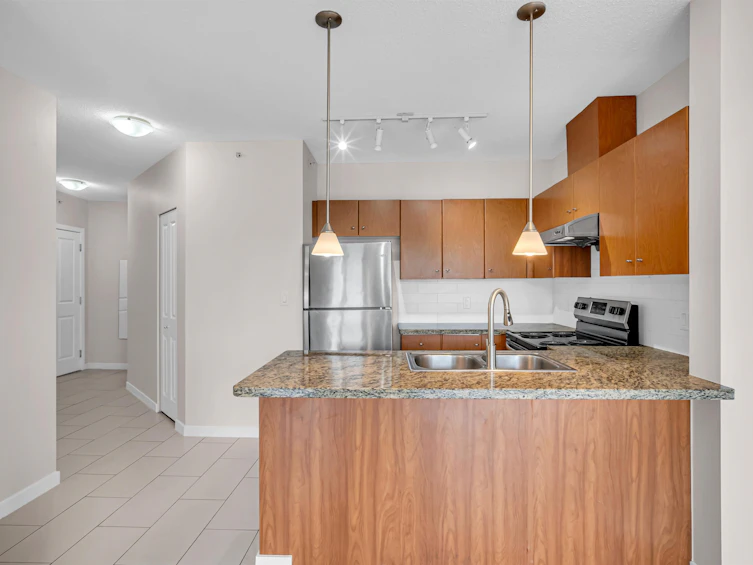 1104-511 Rochester Avenue, Coquitlam, BC, V3K 0A2 - 4