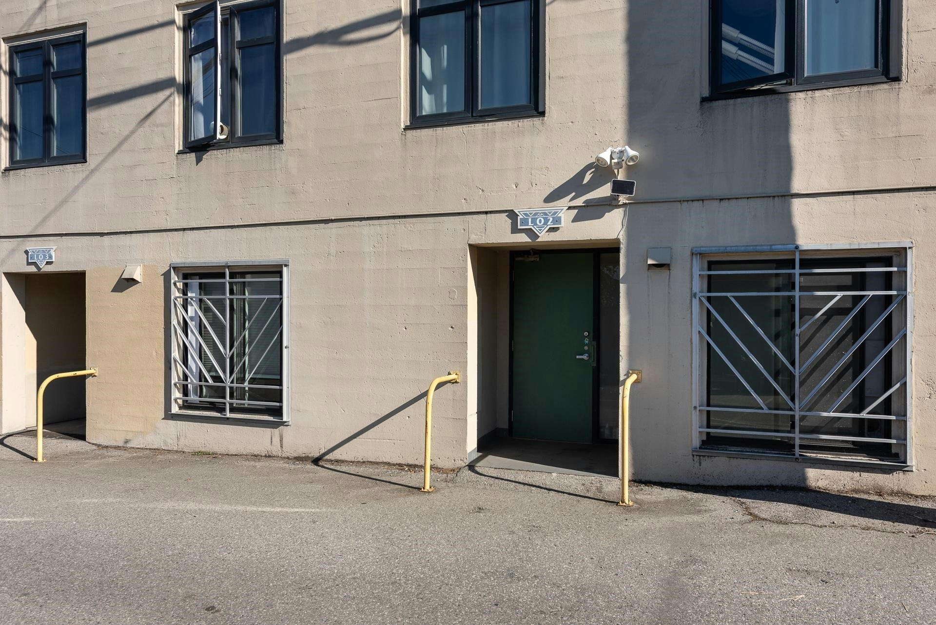 L2-2556 E Hastings Street - 3