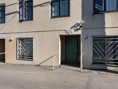 L2-2556 E Hastings Street - 3