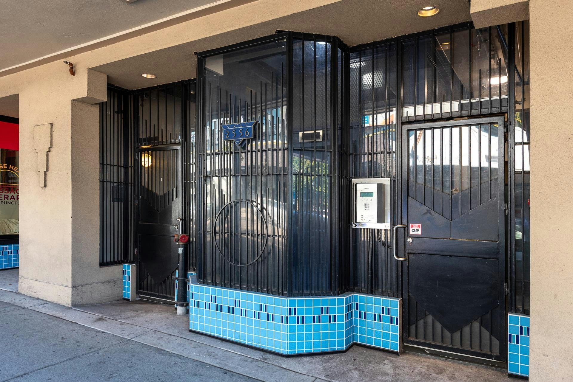 L2-2556 E Hastings Street - 2