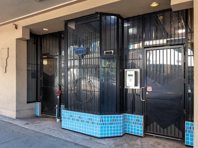 L2-2556 E Hastings Street - 2