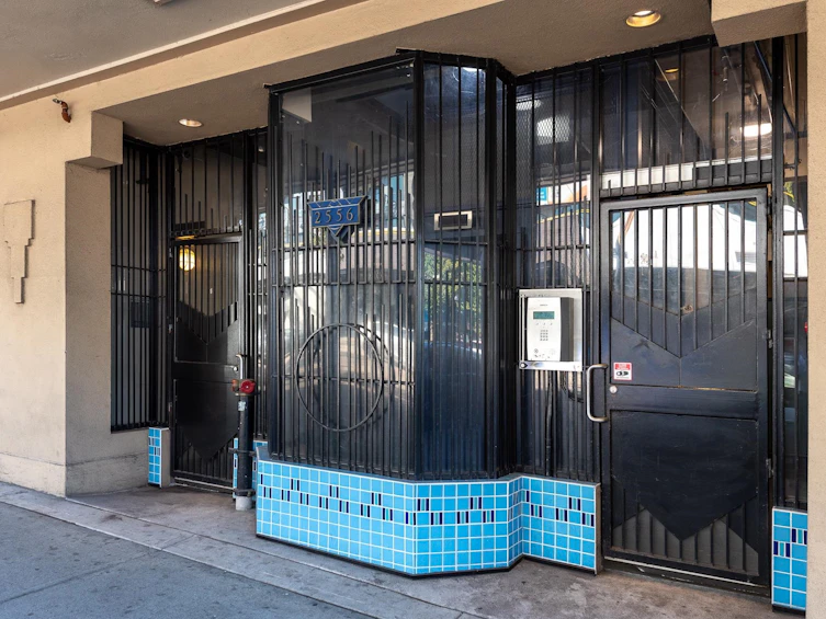 L2-2556 E Hastings Street, Vancouver, BC, V5K 1Z3 - 2