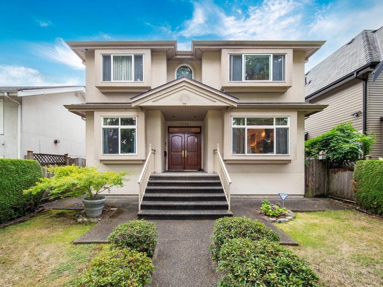 3262 W 12th Avenue, Vancouver, BC, V6K 2R9