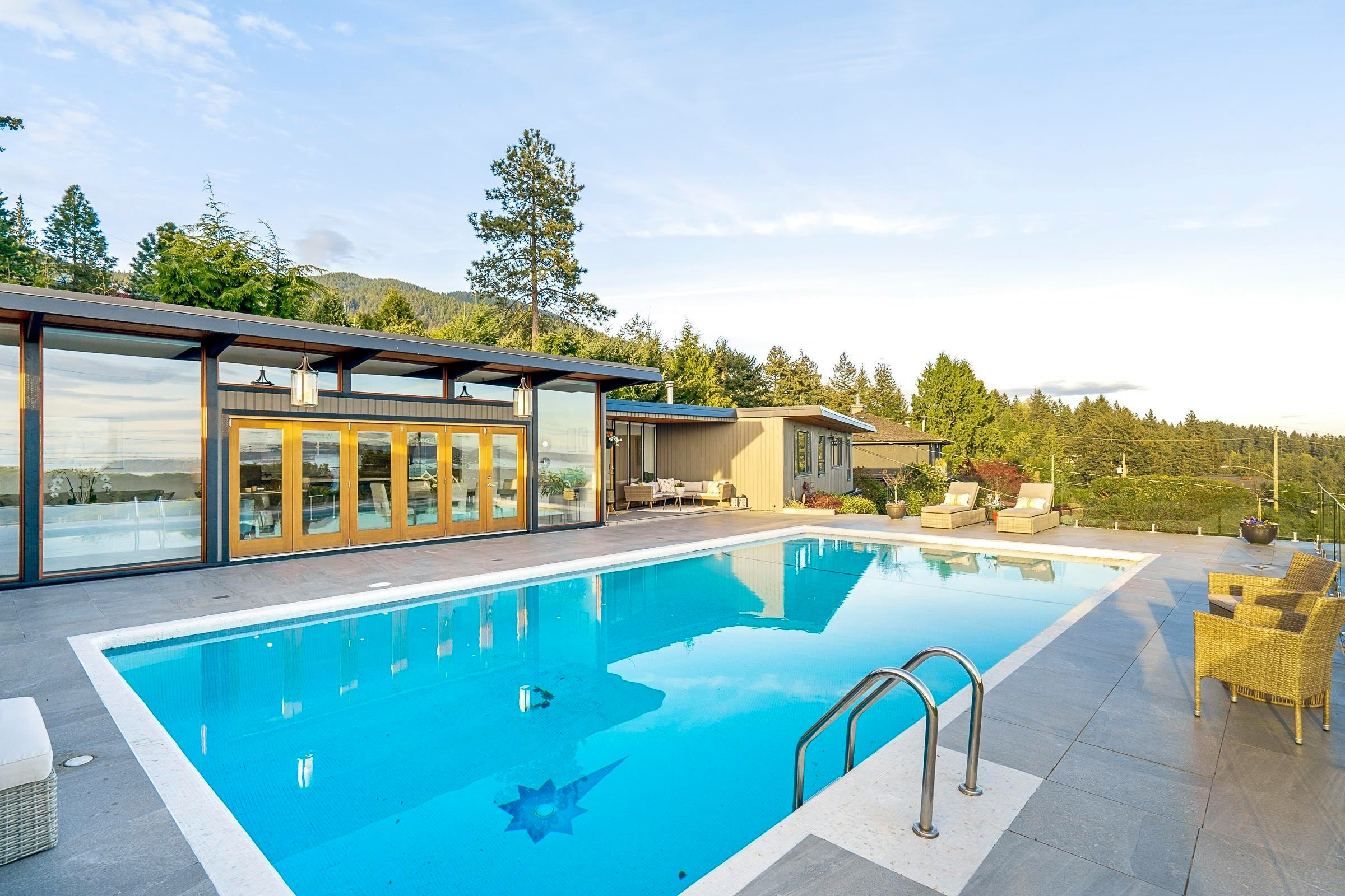 4125 Burkehill Place, West Vancouver, BC, V7V 3M8 - 6