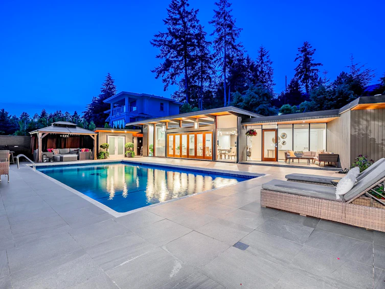 4125 Burkehill Place, West Vancouver, BC, V7V 3M8