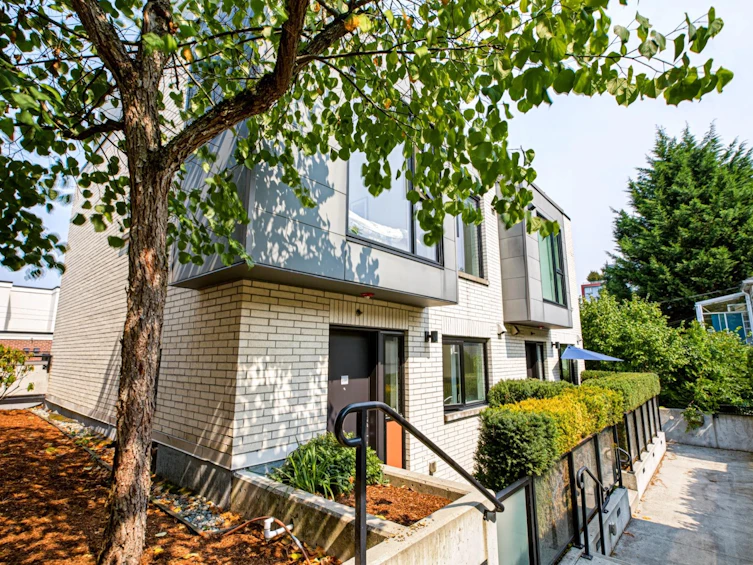 2-589 W King Edward Avenue, Vancouver, BC, V5Z 2C4