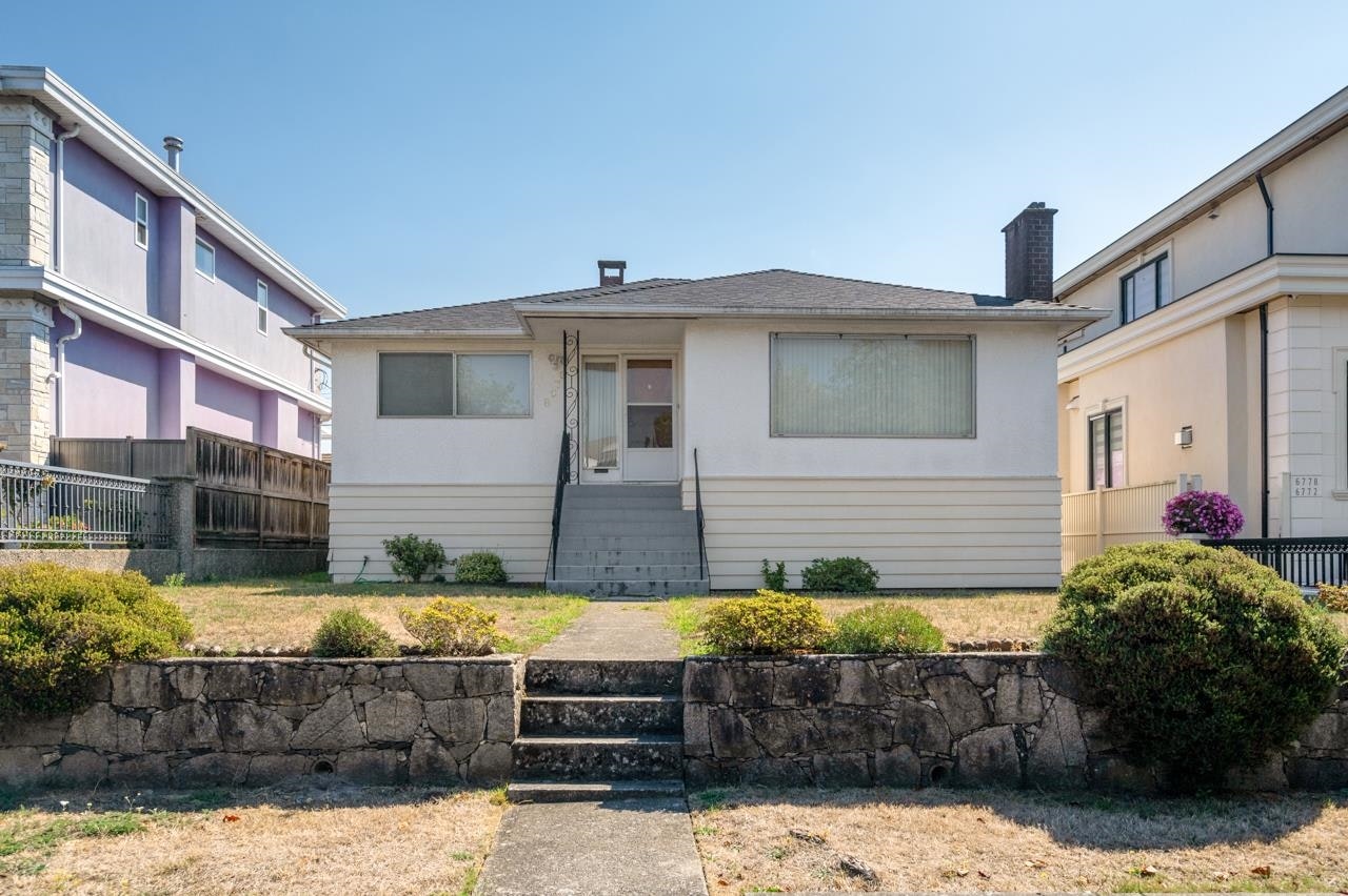 6758 Killarney Street, Vancouver, BC, V5S 2Y3