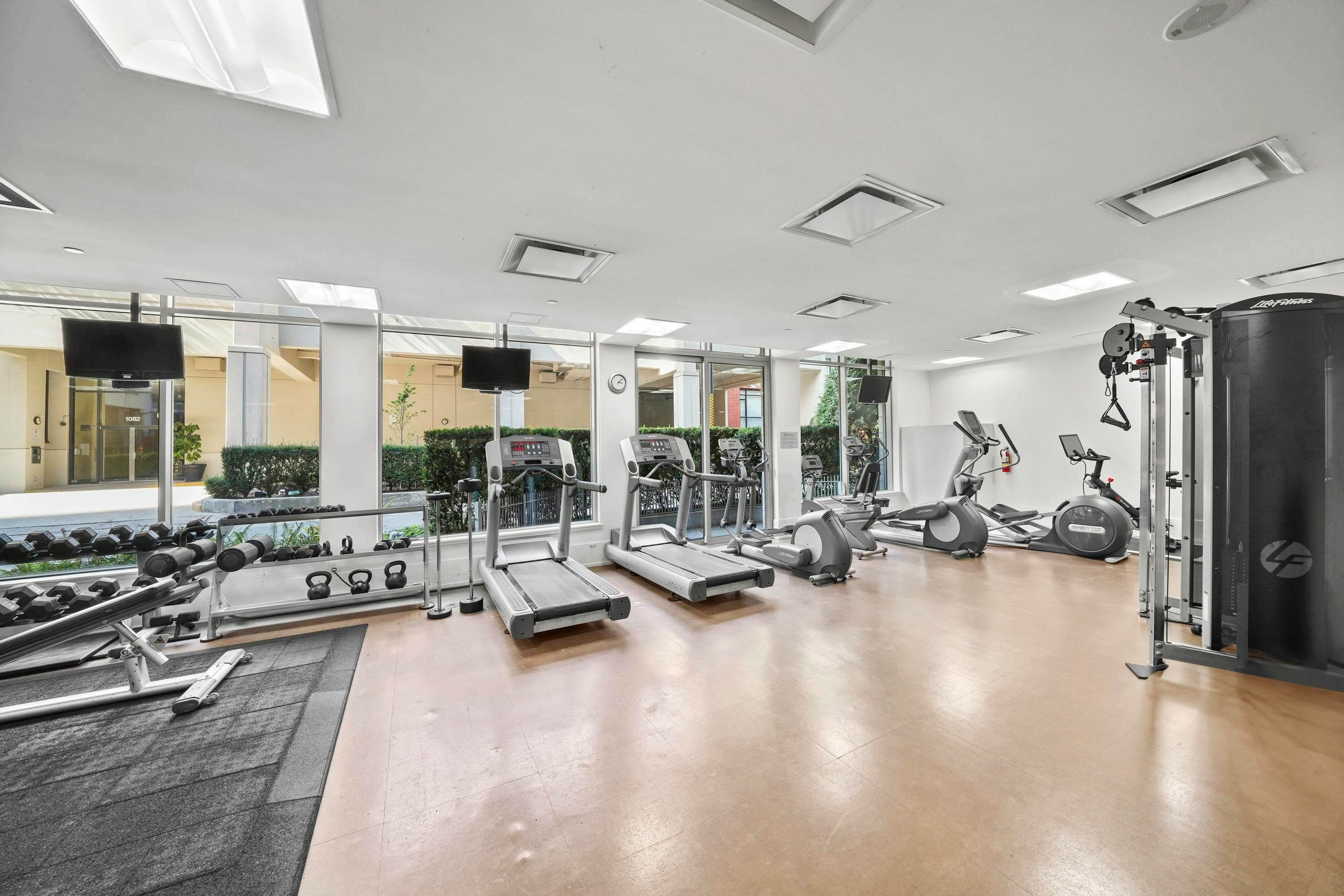 301-1055 Richards Street, Vancouver, BC, V6B 0C2 - 24