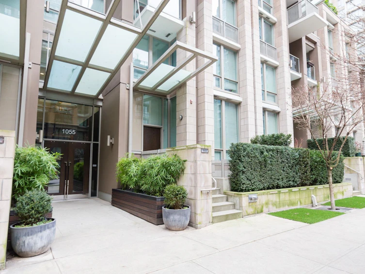 301-1055 Richards Street, Vancouver, BC, V6B 0C2 - 21