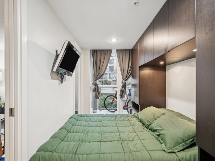 301-1055 Richards Street, Vancouver, BC, V6B 0C2 - 12