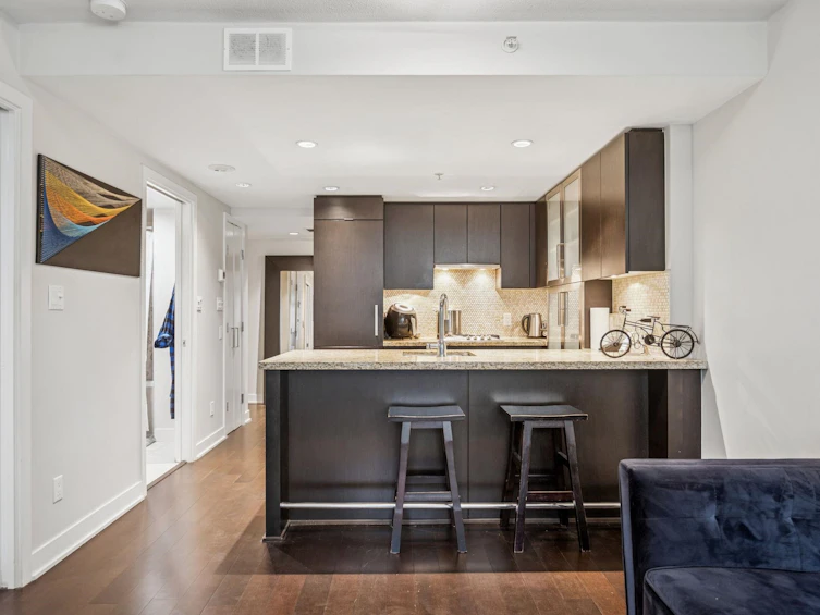 301-1055 Richards Street, Vancouver, BC, V6B 0C2