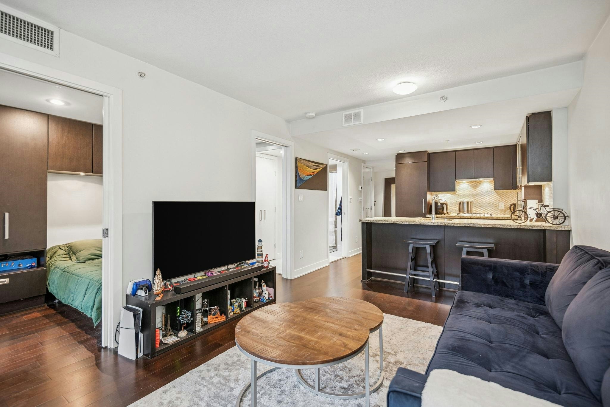 301-1055 Richards Street, Vancouver, BC, V6B 0C2 - 10