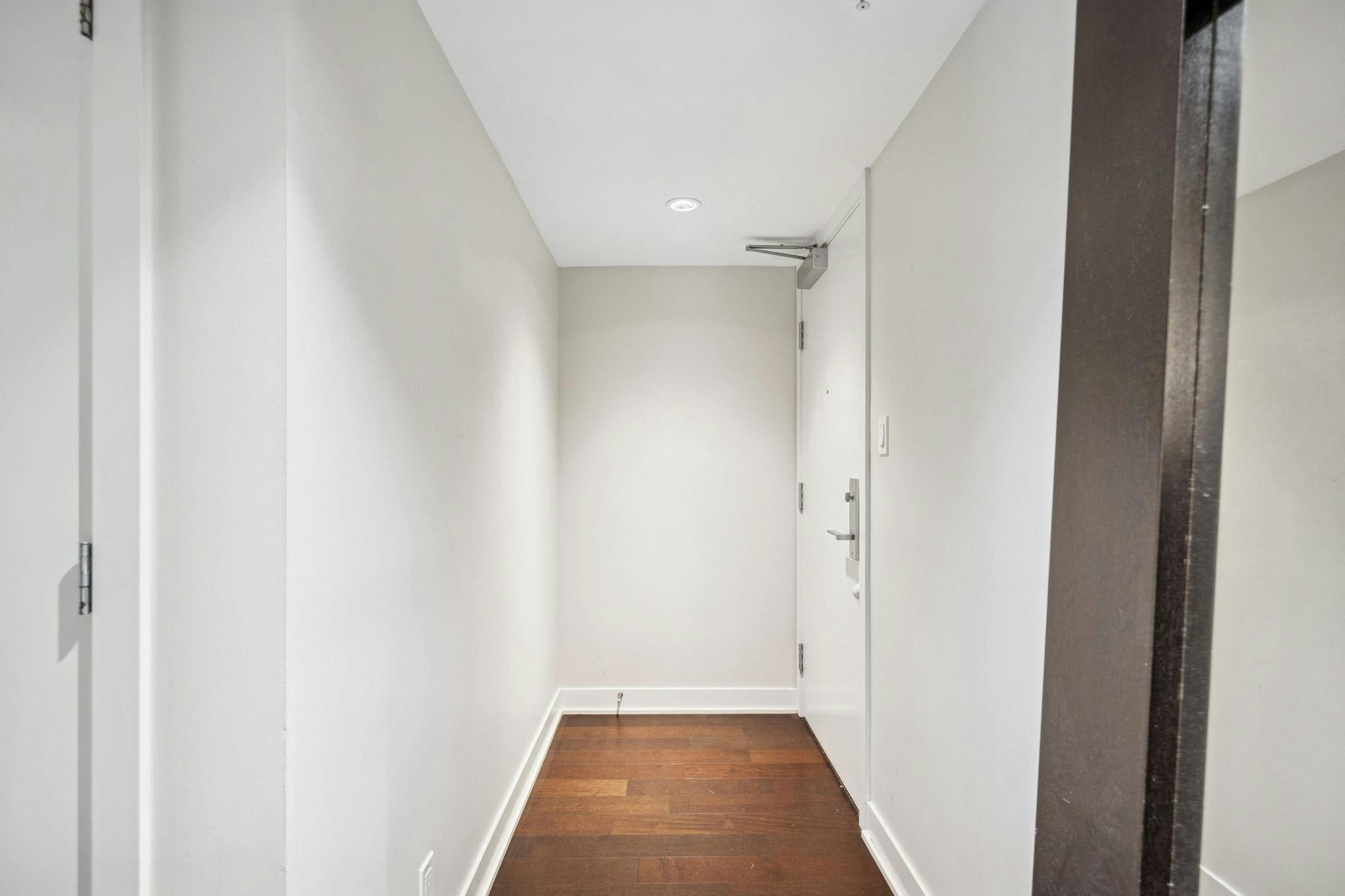 301-1055 Richards Street, Vancouver, BC, V6B 0C2 - 18