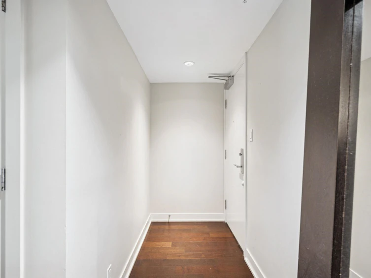 301-1055 Richards Street, Vancouver, BC, V6B 0C2 - 18