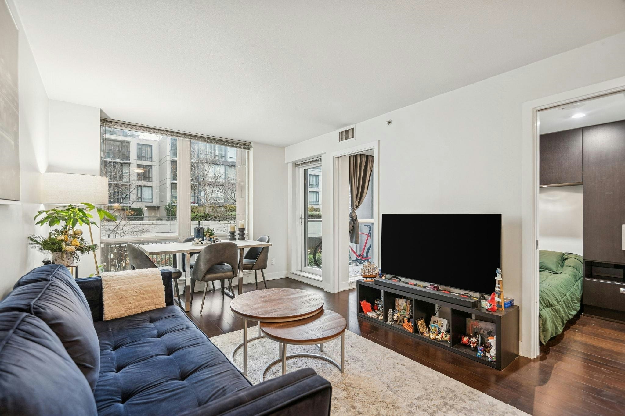 301-1055 Richards Street, Vancouver, BC, V6B 0C2 - 9