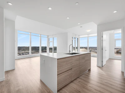 4008-680 Quayside Drive - 4