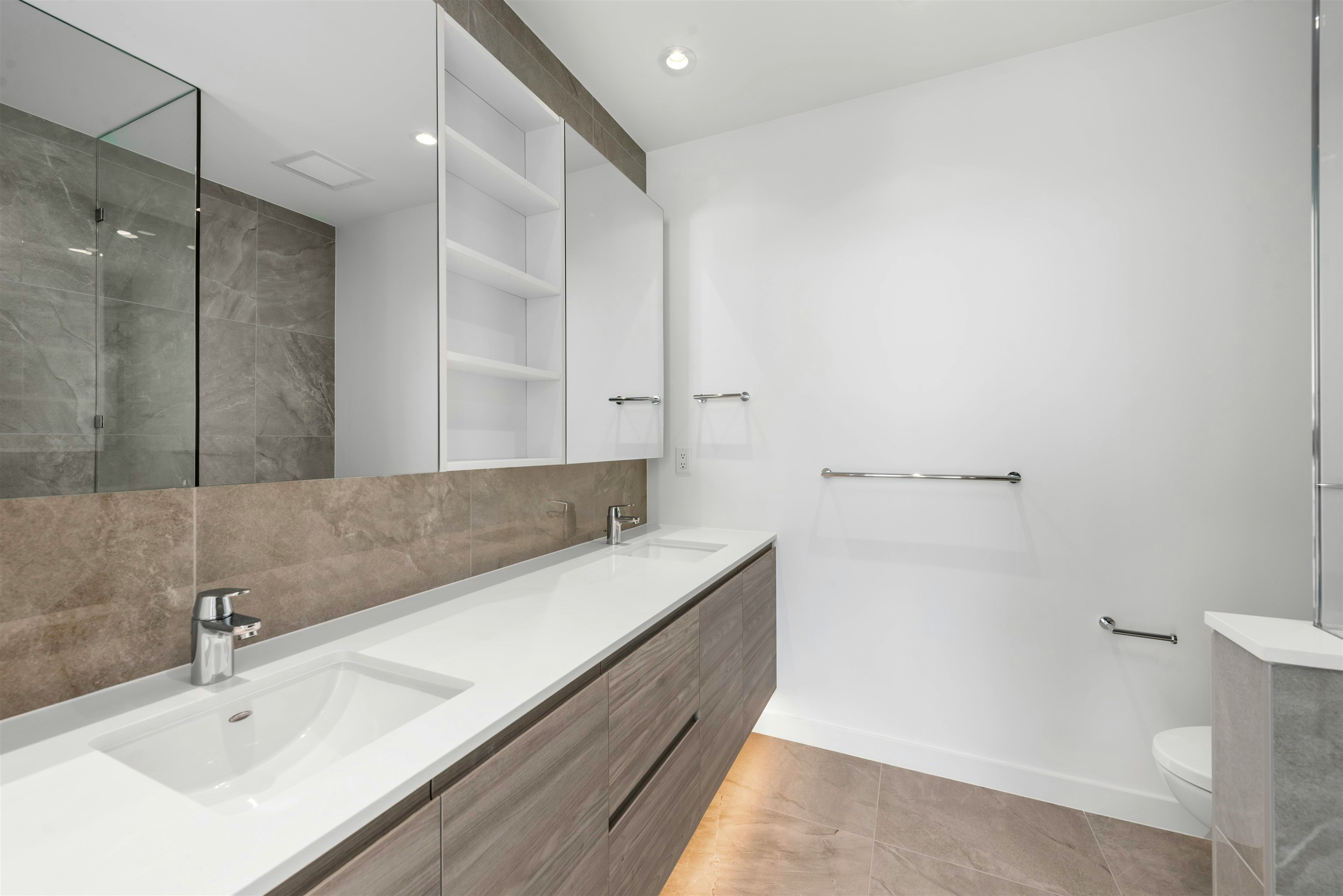 4008-680 Quayside Drive, New Westminster, BC, V3M 0P2 - 14