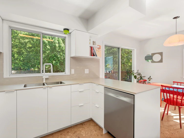 8044 Dogwood Drive, Halfmoon Bay, BC, V7Z 1A7 - 12